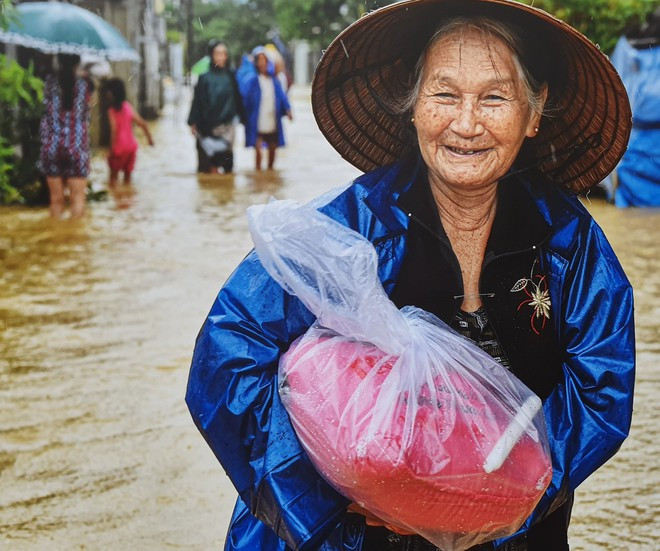 Niềm vui nhận quà