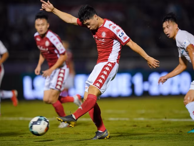 Công Phượng đang chơi thăng hoa trong màu áo CLB TP.HCM ĐỘC LẬP