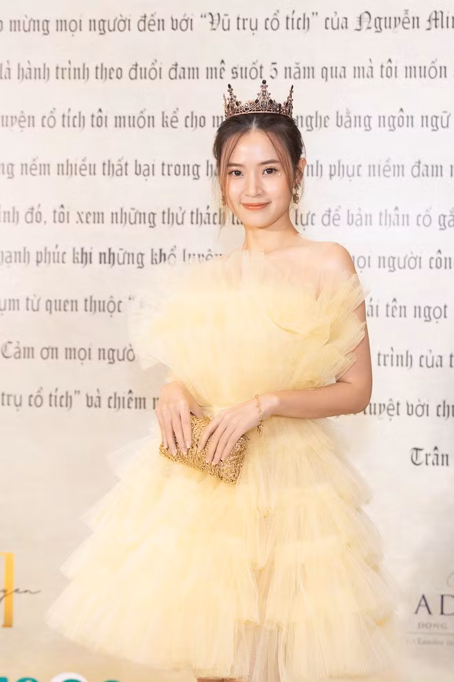 Hình ảnh diễn viên Midu xinh đẹp như nàng công chúa bước ra từ những câu chuyện cổ tích của Disney luôn khiến người hâm mộ suýt xoa. Nữ diễn viên còn 