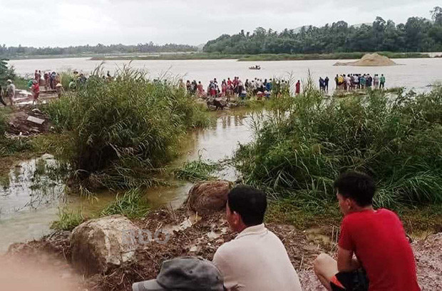 Nơi anh Tùng bị nước cuốn trôi Nơi anh Tùng bị nước cuốn trôi