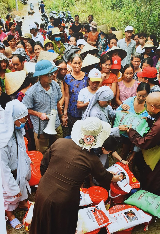 Ấm áp tình thương