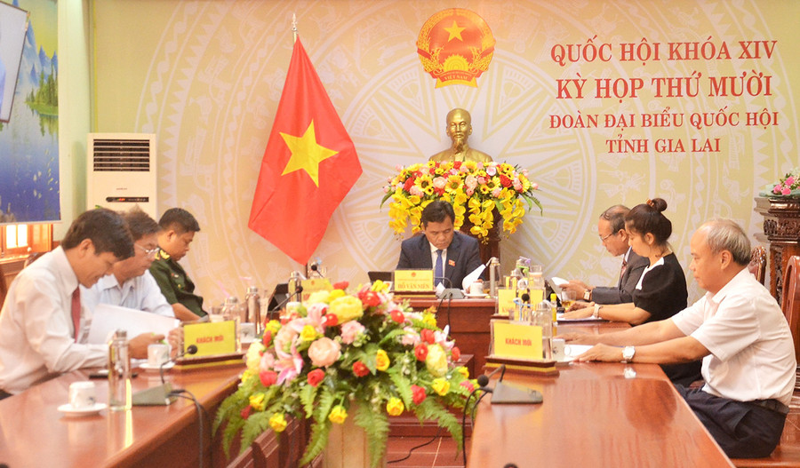 Quang cảnh Kỳ họp thứ 10 Quốc hội khóa XIV tại điểm cầu tỉnh Gia Lai. Ảnh: Phương Linh Quang cảnh kỳ họp thứ X, Quốc hội khóa XIV tại điểm cầu tỉnh Gia Lai. Ảnh: Phương Linh