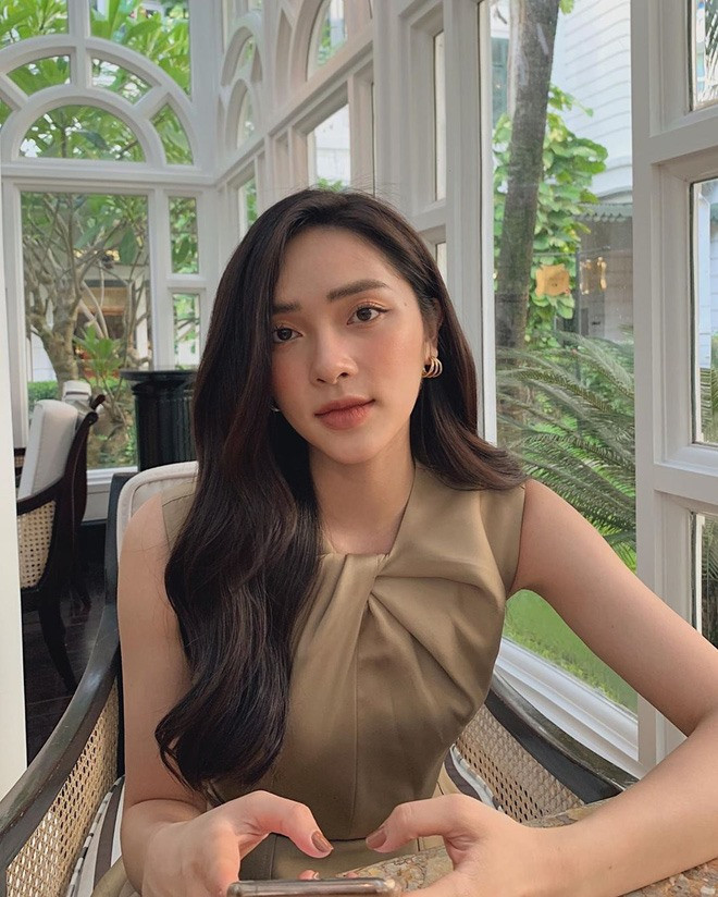 Khi Bùi Diệu Linh không có tên trong danh sách 60 thí sinh Hoa hậu Việt Nam 2020 vào bán kết, nhiều người đã không khỏi tiếc nuối bởi trước đó cô từng được kỳ vọng sẽ là đối thủ “nặng ký” cho vương miện năm nay. Ảnh: FBNV.