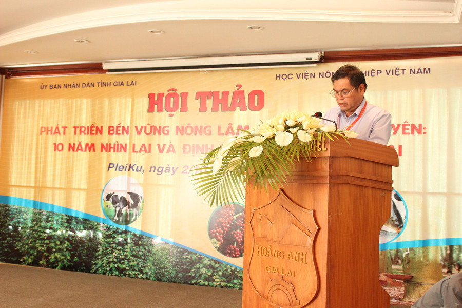 Phó Chủ tịch UBND tỉnh Kpă Thuyên phát biểu tại hội thảo. Ảnh: Nguyễn Diệp