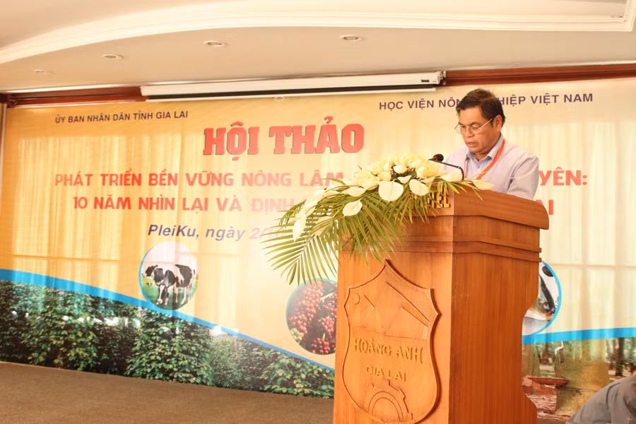 Phó Chủ tịch UBND tỉnh Kpă Thuyên phát biểu tại hội thảo. Ảnh: Nguyễn Diệp