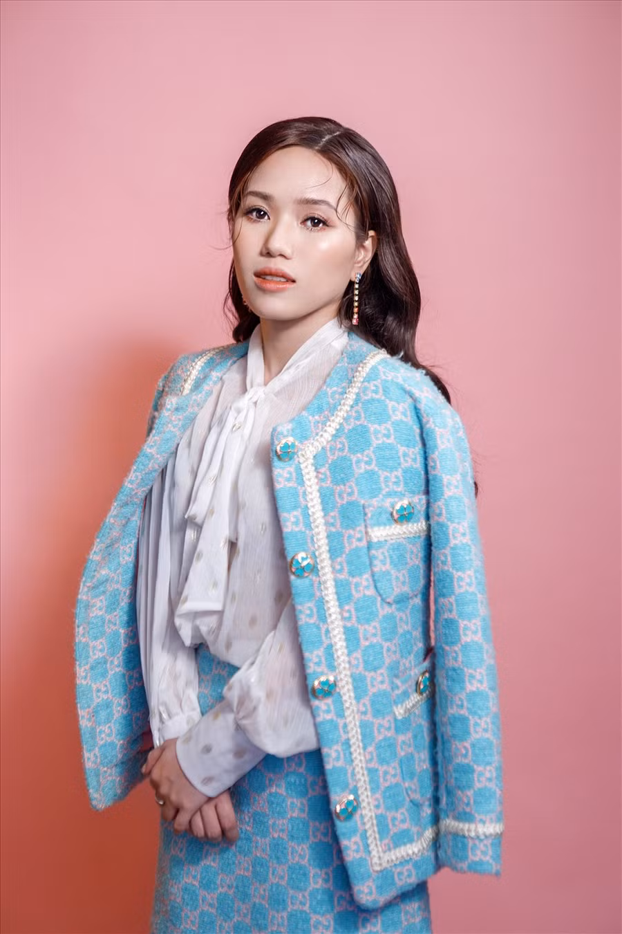 Mới đây, Thùy Chi đầu quân vào công ty quản lý nghệ sĩ của ViruSs - bạn học cũ của cô tại Học viện Âm nhạc quốc gia. ViruSs đã thuyết phục cô vào Nam ca hát chuyên nghiệp sau nhiều năm vắng bóng làng nhạc.