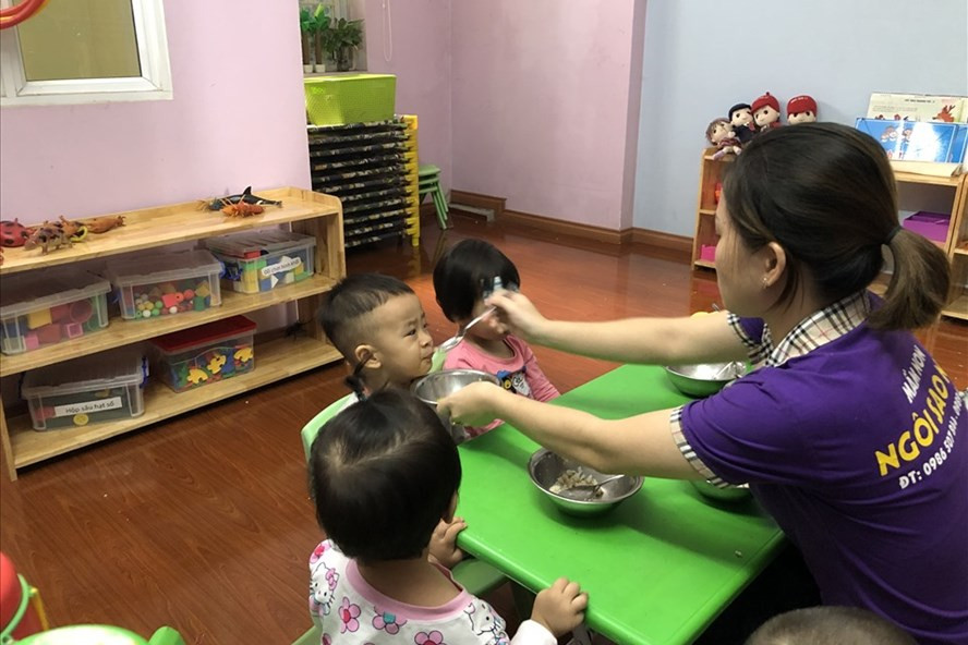 Nghị quyết mới ban hành đã mở rộng hỗ trợ cho người lao động tại cơ sở giáo dục dân lập, tư thục. Ảnh: Bảo Hân