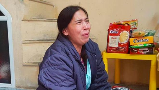 Mỗi khi nhắc đến cháu gái tội nghiệp bà Dự lại không cầm được nước mắt.  Mỗi khi nhắc đến cháu gái tội nghiệp bà Dự lại không cầm được nước mắt.