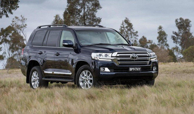 Land Cruiser cũng xếp ở vị trí thứ 5 với 32,7% xe được được chủ sở hữu ban đầu giữ lại.