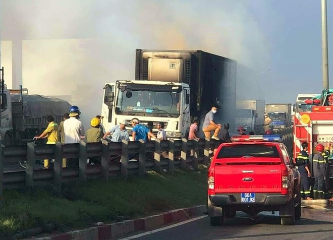 Vụ cháy được dập tắt kịp thời sau đó.