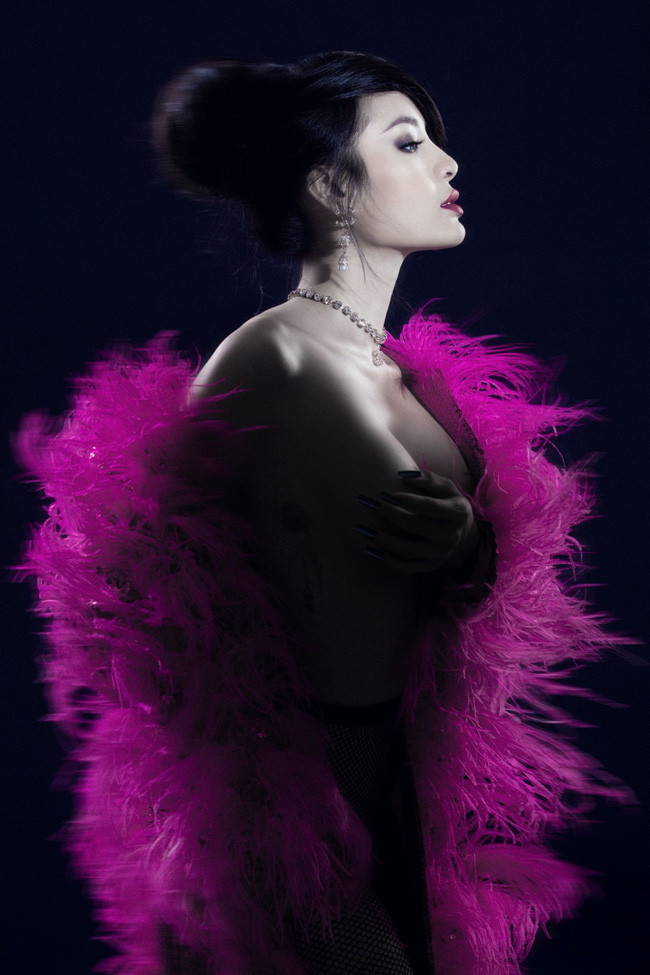 Phương Trinh Jolie cho rằng phụ nữ nên biết yêu thương và dành thời gian chăm sóc bản thân mình.