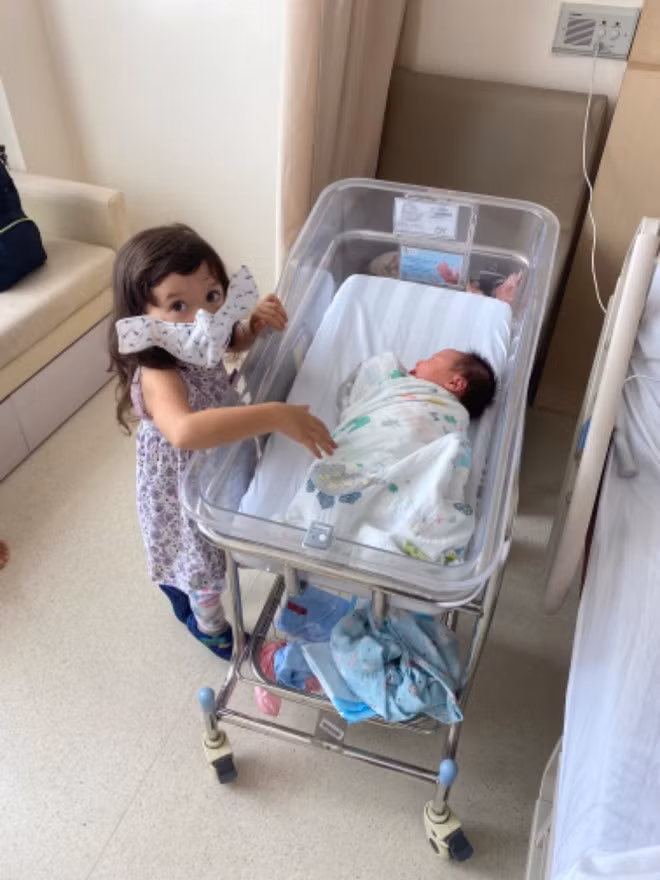 Hai công chúa của gia đình - Ảnh NVCC