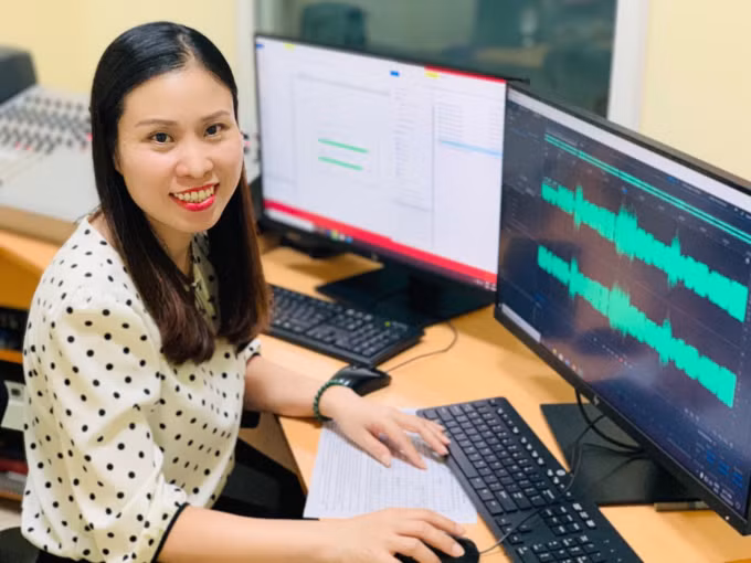 Nhà báo Vũ Thị Dung (bút danh Đỗ Dung) – Phó Trưởng phòng biên tập phát thanh – Trung tâm truyền thông Quảng Ninh.