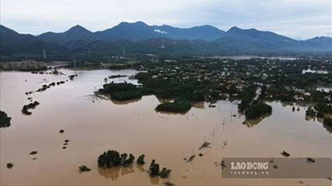 Đường vào thủy điện Rào Trăng 3 (từ trung tâm xã Phong Xuân). Ảnh: Anh Bắc.