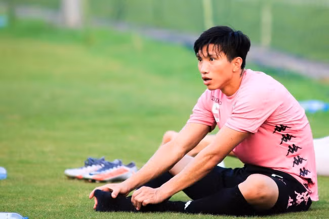 Chấn thương của Đoàn Văn Hậu rất phức tạp.