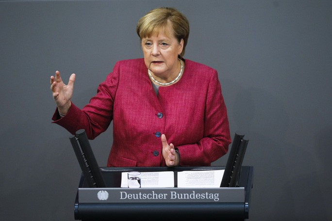 Thủ tướng Đức Angela Merkel cảnh báo Trung Quốc về nguy cơ bị châu Âu hạn chế quyền tiếp cận thị trường. Ảnh: AP