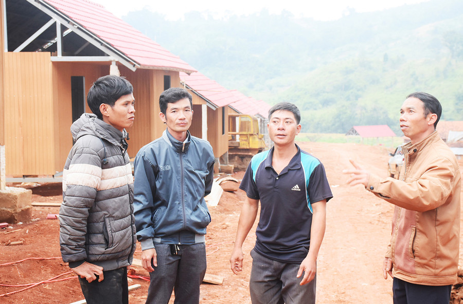 Các cấp ủy Đảng luôn chú trọng công tác đào tạo, bồi dưỡng gắn với quy hoạch, bổ nhiệm, điều động và luân chuyển cán bộ theo hướng tinh gọn từ huyện đến cơ sở. Ảnh: Minh Nguyễn Các cấp ủy Đảng luôn chú trọng công tác đào tạo, bồi dưỡng gắn với quy hoạch, bổ nhiệm, điều động và luân chuyển cán bộ theo hướng tinh gọn từ huyện đến cơ sở. Ảnh: Minh Nguyễn