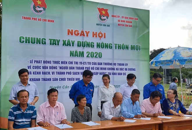 Thành đoàn TP.HCM ký kết với một số đơn vị để thực hiện nhiều nội dung chung tay xây dựng nông thôn mới