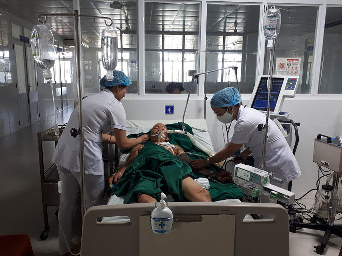 Bệnh nhân cấp cứu tại Bệnh viện Đa khoa khu vực Bồng Sơn Bệnh nhân cấp cứu tại Bệnh viện Đa khoa khu vực Bồng Sơn