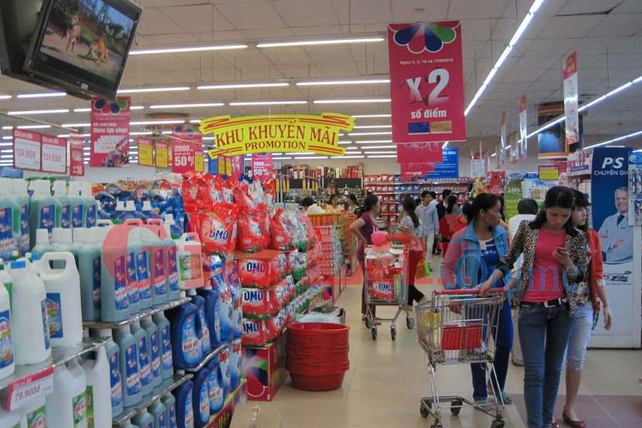 Hệ thống các doanh nghiệp, siêu thị đã hoàn tất kế hoạch dự trữ hàng hóa phục vụ người dân vào dịp Tết. Ảnh: Hồng Thi Hệ thống các doanh nghiệp, siêu thị đã hoàn tất kế hoạch dự trữ hàng hóa phục vụ người dân vào dịp Tết. Ảnh: Hồng Thi