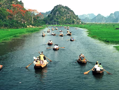 Việt Nam là nước giàu tiềm năng về du lịch tâm linh.