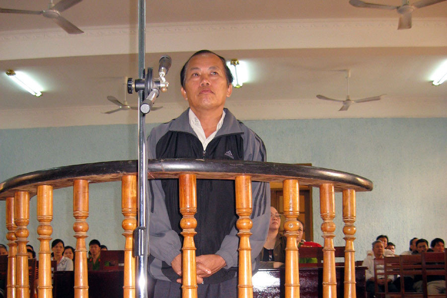 Bị cáo Nguyễn Bổng trước vành móng ngựa. Ảnh: Ngọc Linh Bị cáo Nguyễn Bổng trước vành móng ngựa. Ảnh: Ngọc Linh