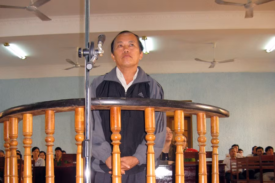  Bị cáo Nguyễn Bổng trước vành móng ngựa. Ảnh: Ngọc Linh