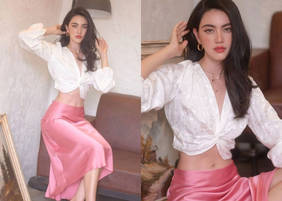 Chất liệu lụa giúp Mai Davika khoe trọn ba vòng nóng bỏng nhưng không quá phản cảm. Nữ diễn viên không ngại ngần khoác lên người những gam màu độc đáo như tím, hồng đào, cam, xanh... Để khỏi nhàm chán, người đẹp khéo léo phối chân váy lụa với áo croptop in hoa chìm xinh xắn. ẢNH: INSTAGRAM NV