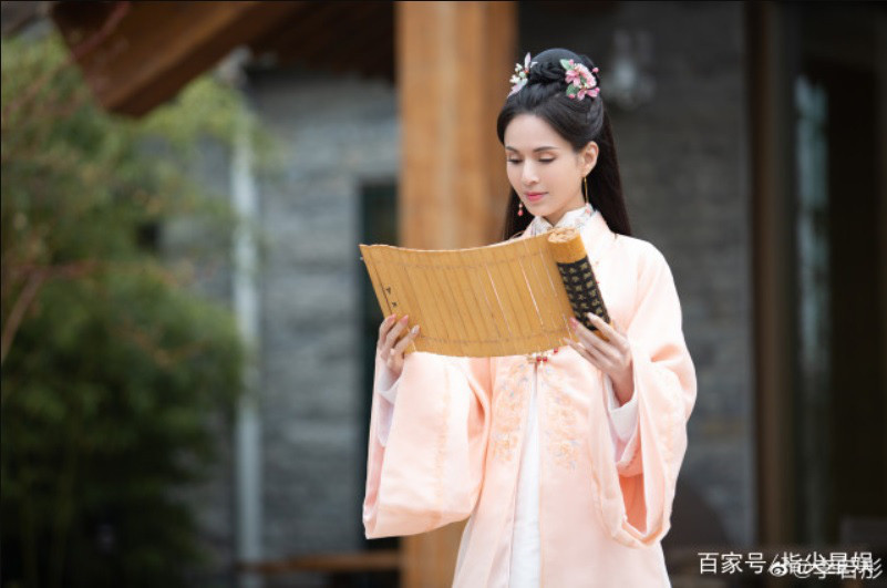 Hiện tại ở tuổi 54, Lý Nhược Đồng lựa chọn cho mình cuộc sống độc thân vui vẻ.