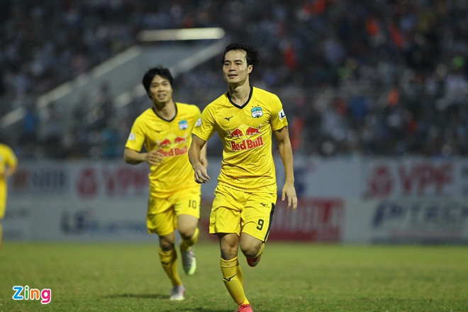 HAGL thắng trận thứ 4 liên tiếp, có chuỗi 5 trận giữ sạch lưới, trong khi hàng công ghi đến 10 bàn. Ảnh: Quang Thịnh.