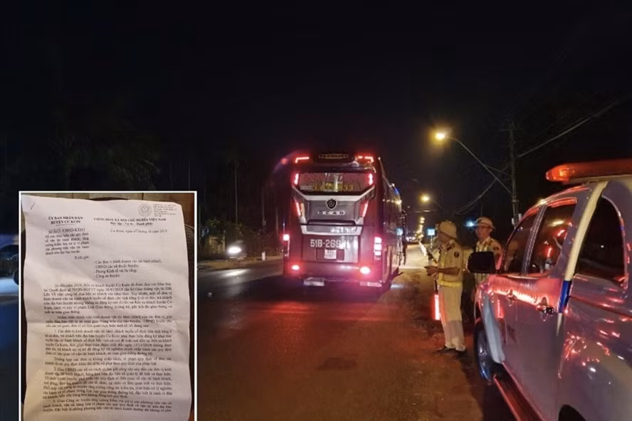 Đội CSGT Số 1 (Phòng CSGT, Công an tỉnh Đắk Lắk) kiểm tra các xe khách di chuyển qua tuyến Quốc lộ 27 (đoạn qua xã Ea Tiêu, huyện Cư Kuin, tỉnh Đắk Lắk). Video: Bảo Trung