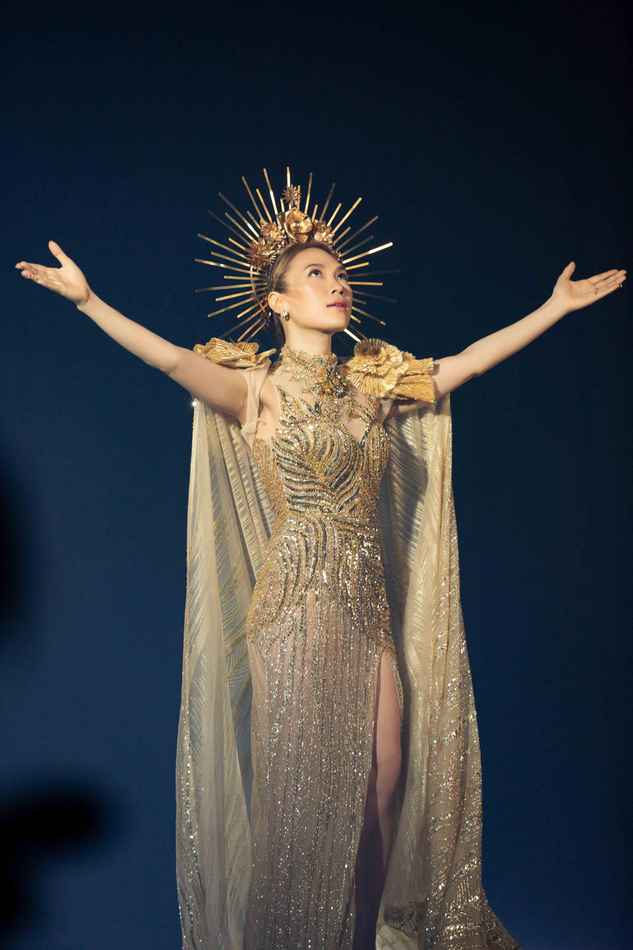 Người hâm mộ đang ngóng chờ ngày “họa mi tóc nâu