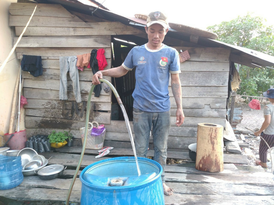 Nhờ được xây dựng 2 công trình cấp nước, người dân 2 làng Hnap và Khôi đã có nước sạch để sử dụng