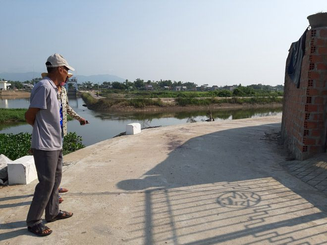 Hiện trường nơi xảy ra vụ án  Hiện trường nơi xảy ra vụ án