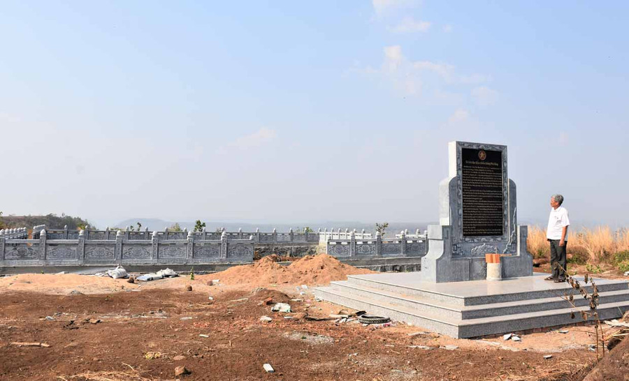 Khuôn viên di tích “Địa điểm chiến thắng Plei Ring” đang được xây dựng. Ảnh: Trần Dung Khuôn viên di tích “Địa điểm chiến thắng Plei Ring” đang được xây dựng. Ảnh: Trần Dung