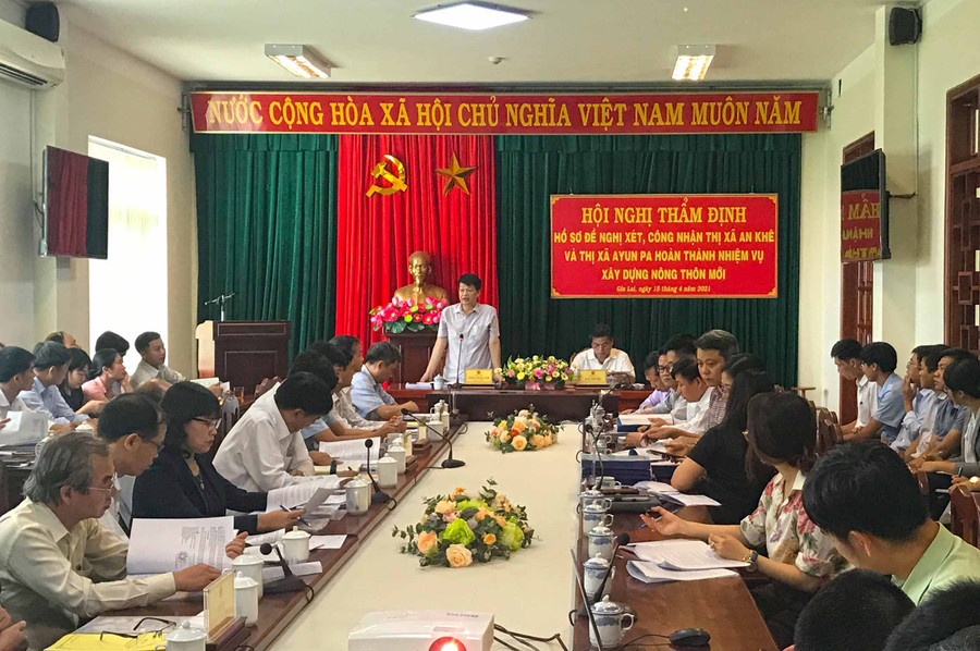 Quang cảnh cuộc họp. Ảnh: Nguyễn Diệp