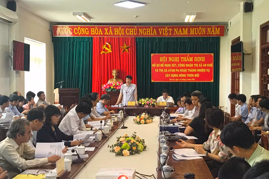 Quang cảnh cuộc họp. Ảnh: Nguyễn Diệp