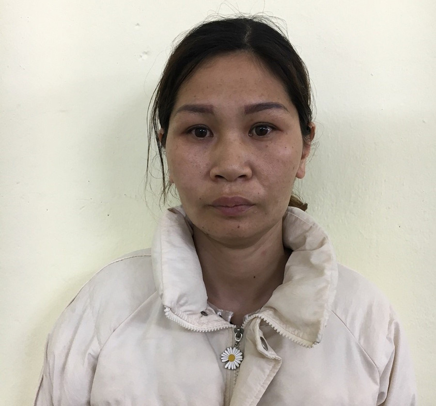 Một trong hai đối tượng làm giả giấy chứng nhận quyền sử dụng đất để lừa đảo bị công an huyện Đầm Hà (Quảng Ninh) bắt giam. Ảnh: N. Khánh