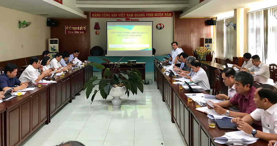 Hội thảo lấy ý kiến hoàn chỉnh các Đề án phát triển kết cấu hạ tầng và thu hút nguồn lực đầu tư. Ảnh: Hà Duy