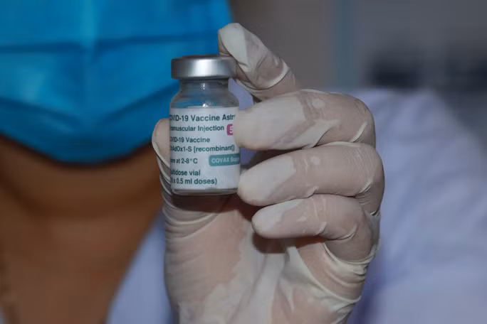 Hơn 17.000 người được tiêm vắc-xin Covid-19 trong đợt đầu