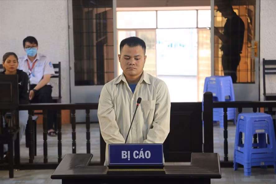 Y Hoang Niê tại phiên toà xét xử sơ thẩm. Ảnh: T.X