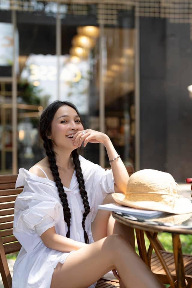 Hiền Thục trẻ trung, gợi cảm ở độ tuổi 40