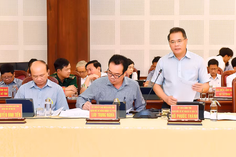 Giám đốc Sở Kế hoạch và Đầu tư Hồ Phước Thành phát biểu tại hội nghị. Ảnh: Đức Thụy