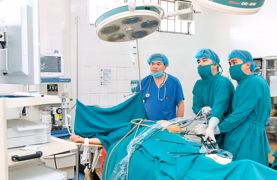 Chuyển giao kỹ thuật góp phần nâng cao chất lượng khám-chữa bệnh cho người dân Gia Lai. Ảnh: Đức Thụy