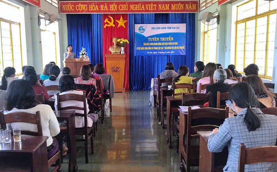 Quang cảnh buổi tuyên truyền. Ảnh: Minh Châu Quang cảnh buổi tuyên truyền