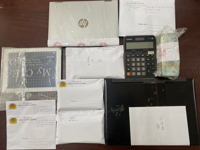 Tang vật phục vụ việc ghi lô đề bị lực lượng chức năng thu giữ