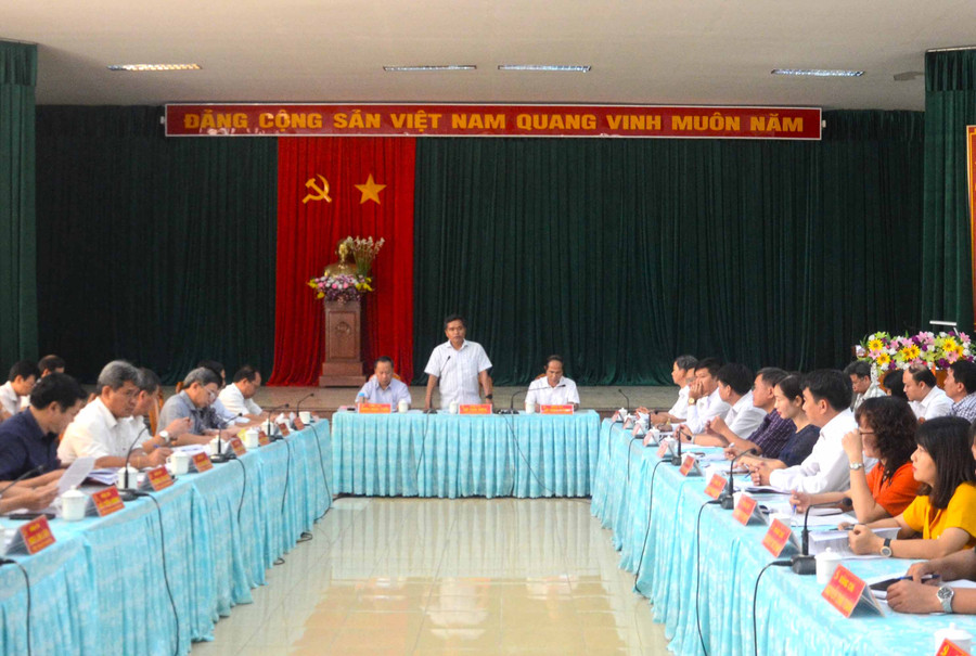 22-4 Quang cảnh buổi làm việc tại Thị xã Ayun Pa-ảnh Phương Linh