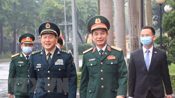 Thượng tướng Phan Văn Giang, Bộ trưởng Bộ Quốc phòng Việt Nam và Thượng tướng Ngụy Phượng Hòa, Bộ trưởng Bộ Quốc phòng Trung Quốc. (Ảnh: Trọng Đức/TTXVN) Thượng tướng Phan Văn Giang, Bộ trưởng Bộ Quốc phòng Việt Nam và Thượng tướng Ngụy Phượng Hòa, Bộ trưởng Bộ Quốc phòng Trung Quốc. (Ảnh: Trọng Đức/TTXVN)