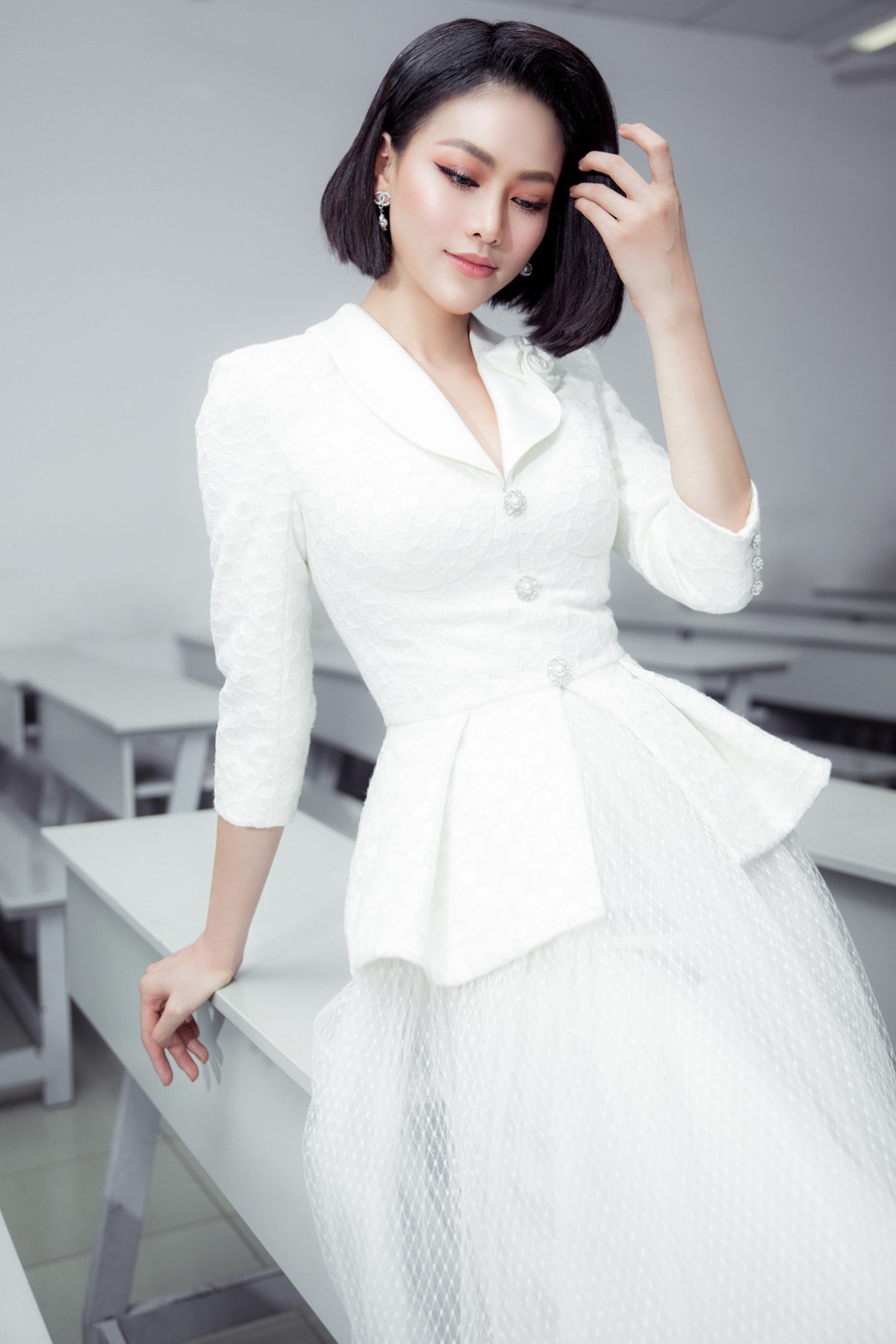 Hiện tại, Hoa hậu Phương Khánh là người đẹp được nhiều nhãn hàng trong nước và quốc tế săn đón.