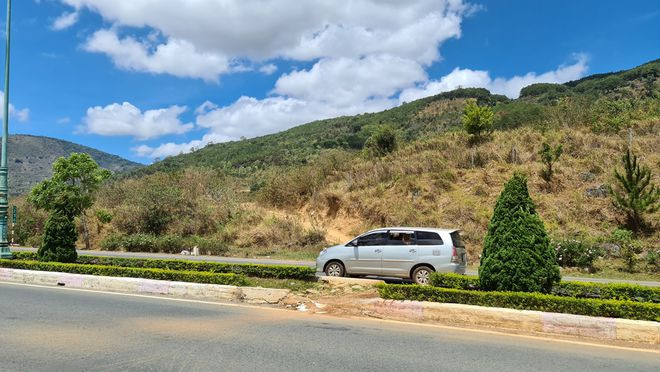 Những điểm tiềm ẩn tai nạn giao thông trên cao tốc Liên Khương - Prenn. ẢNH: LÂM VIÊN